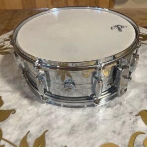 Coronet Deluxe Chrome Snare